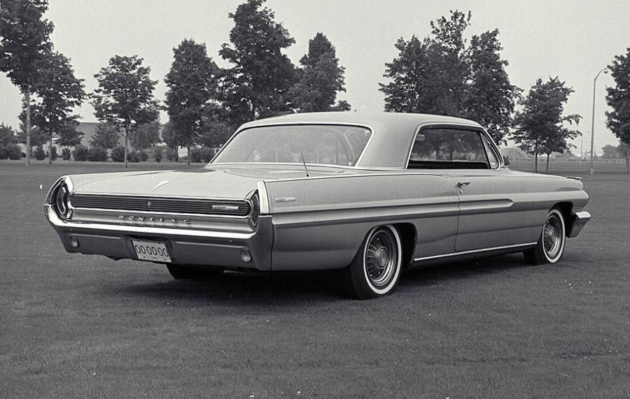 Pontiac Grand Prix 1962 года  (фото 14 из 17)